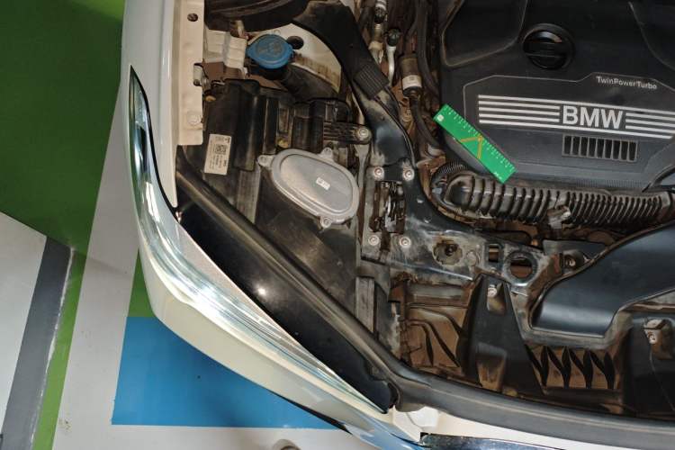 Used BMW X1 2020 sDrive25Li Leading Model Engine Bay Right