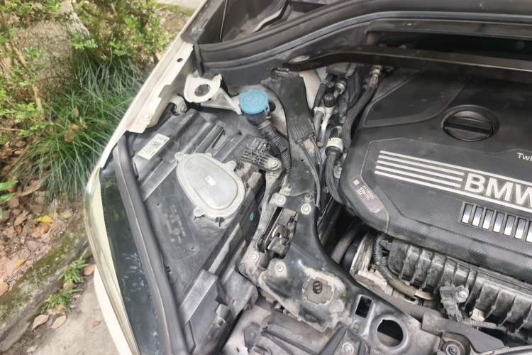 Used BMW X1 2020 sDrive20Li Premium Edition Engine Bay Right