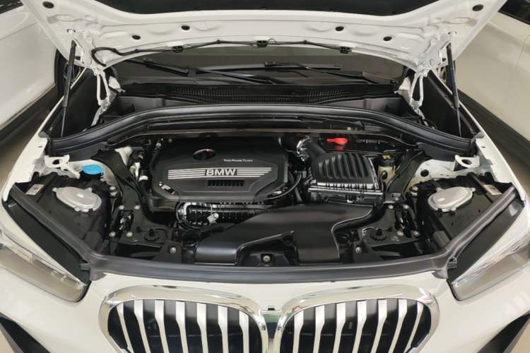 Used BMW X1 2020 sDrive20Li Fashion Model Engine Bay