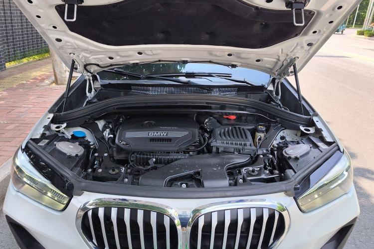 Used BMW X1 2020 sDrive20Li Fashion Model Engine Bay