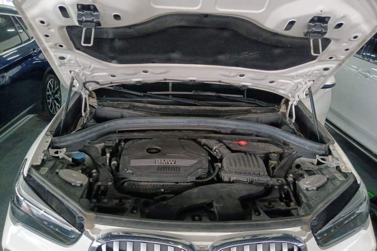 Used BMW X1 2020 sDrive25Li Leading Model Engine Bay