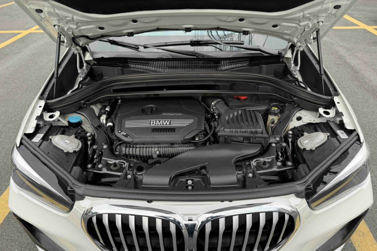 Used BMW X1 2020 sDrive25Li Leading Model Engine Bay