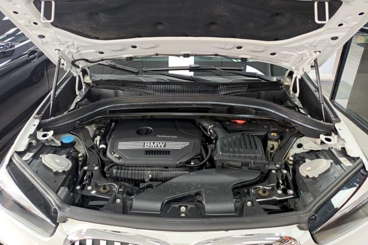 Used BMW X1 2020 sDrive25Li Leading Model Engine Bay