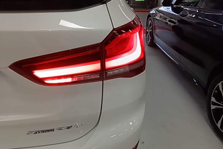 Used BMW X1 2020 xDrive25Li Luxury Edition Exterior 3