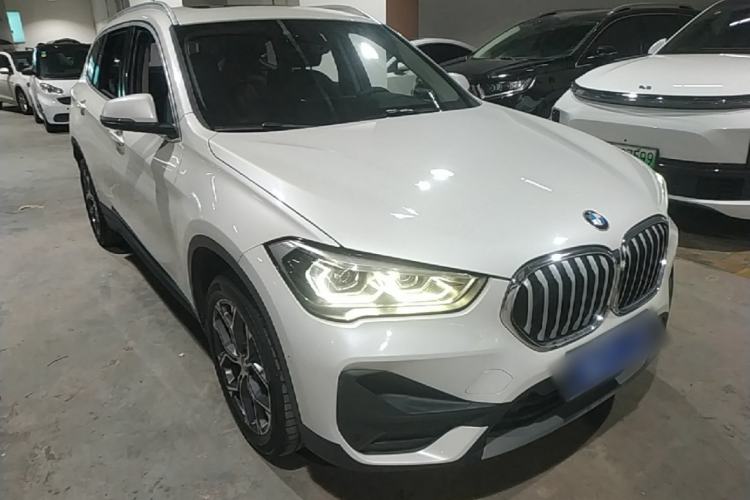 Used BMW X1 2020 sDrive25Li Leading Model Front Right 45 Deg