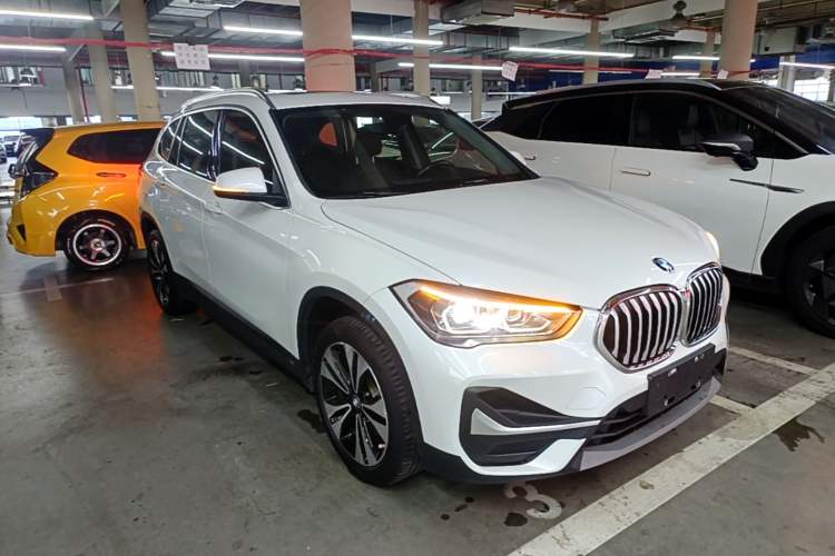 Used BMW X1 2020 sDrive20Li Fashion Model Front Right 45 Deg