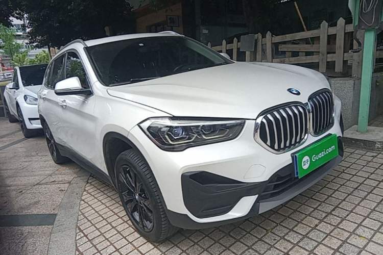 Used BMW X1 2020 sDrive20Li Fashion Model Front Right 45 Deg
