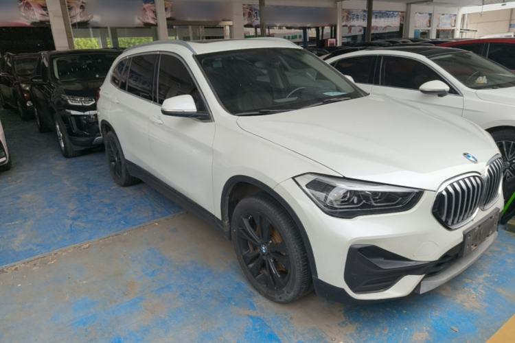 Used BMW X1 2020 sDrive20Li Fashion Model Front Right 45 Deg