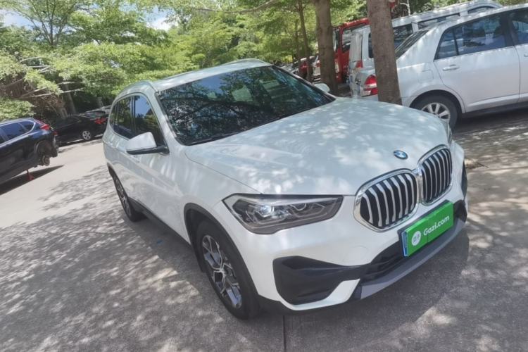 Used BMW X1 2020 sDrive25Li Leading Model Front Right 45 Deg