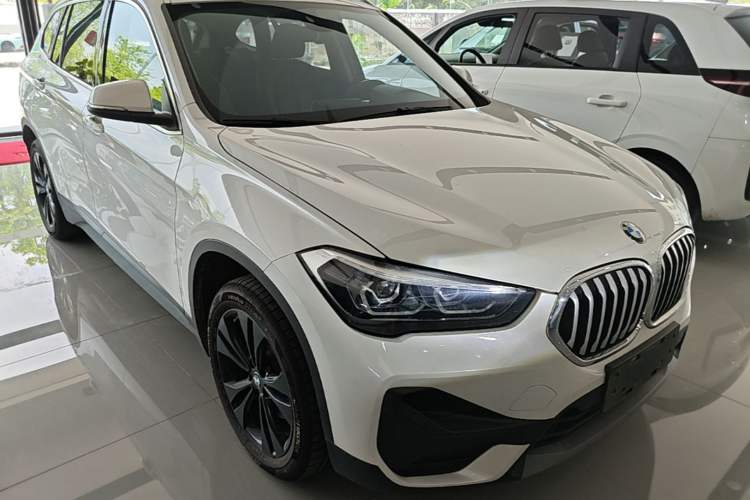 Used BMW X1 2020 sDrive20Li Fashion Model Front Right 45 Deg