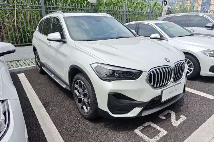 Used BMW X1 2020 sDrive25Li Leading Model Front Right 45 Deg