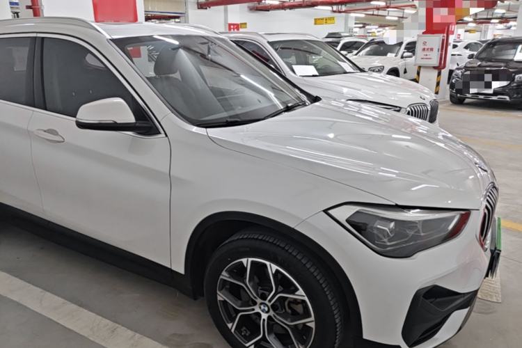 Used BMW X1 2020 sDrive25Li Leading Model Front Right 45 Deg