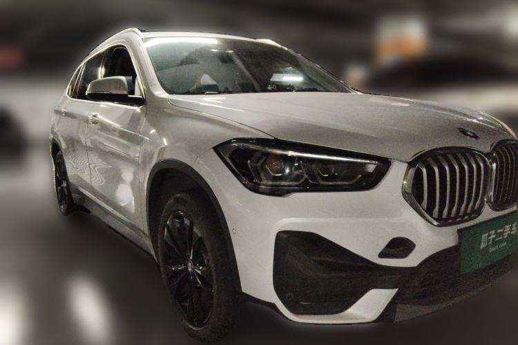 Used BMW X1 2020 sDrive20Li Fashion Model Front Right 45 Deg