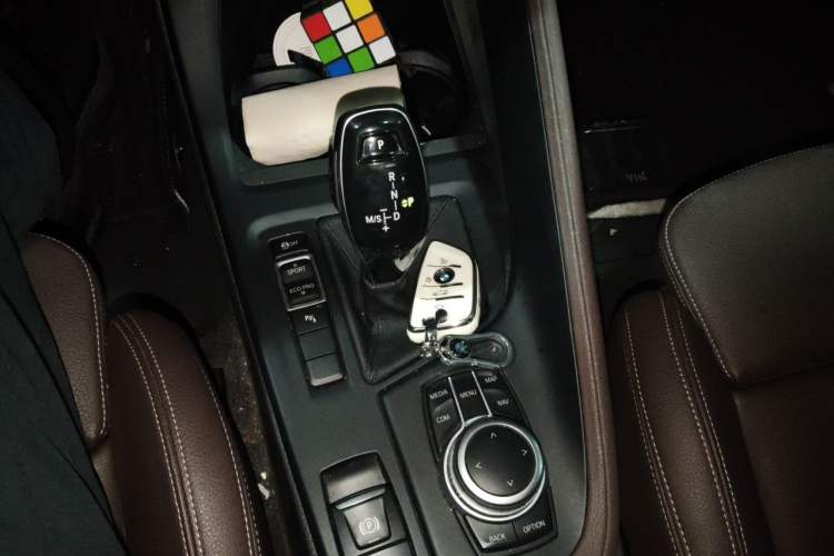 Used BMW X1 2020 sDrive25Li Leading Model Gear Lever