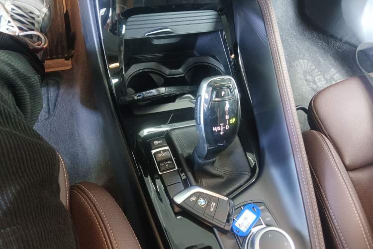 Used BMW X1 2020 sDrive20Li Premium Edition Gear Lever