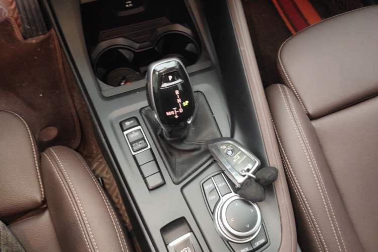 Used BMW X1 2020 sDrive25Li Leading Model Gear Lever