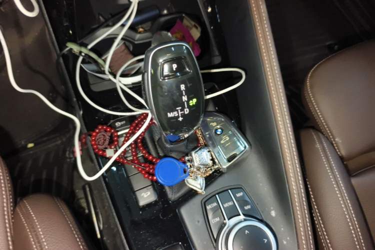 Used BMW X1 2020 xDrive25Li Luxury Edition Gear Lever