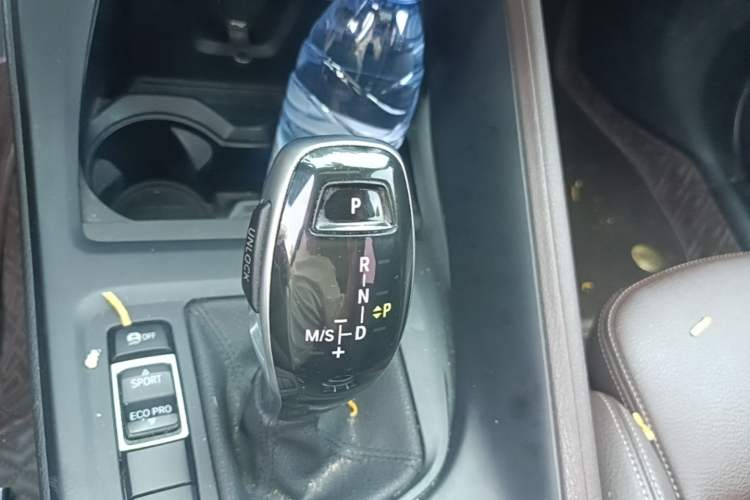 Used BMW X1 2020 sDrive25Li Leading Model Gear Lever
