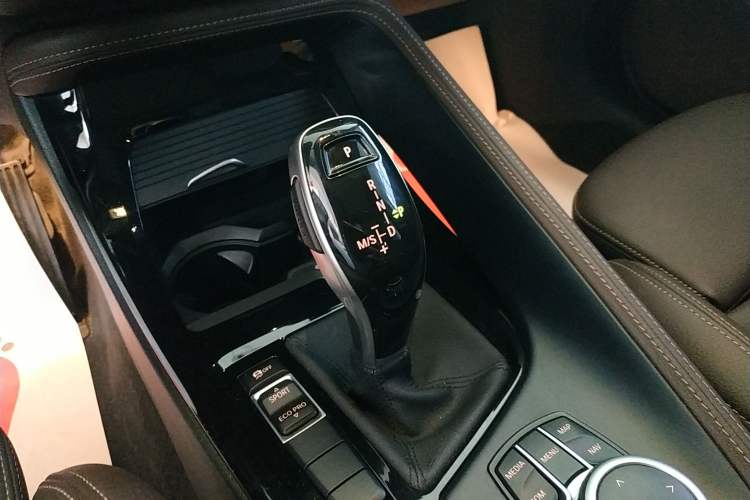 Used BMW X1 2020 sDrive20Li Premium Edition Gear Lever