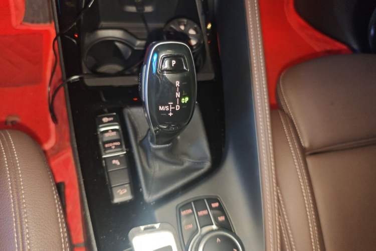 Used BMW X1 2020 xDrive25Li Luxury Edition Gear Lever