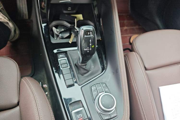 Used BMW X1 2020 sDrive20Li Premium Edition Gear Lever