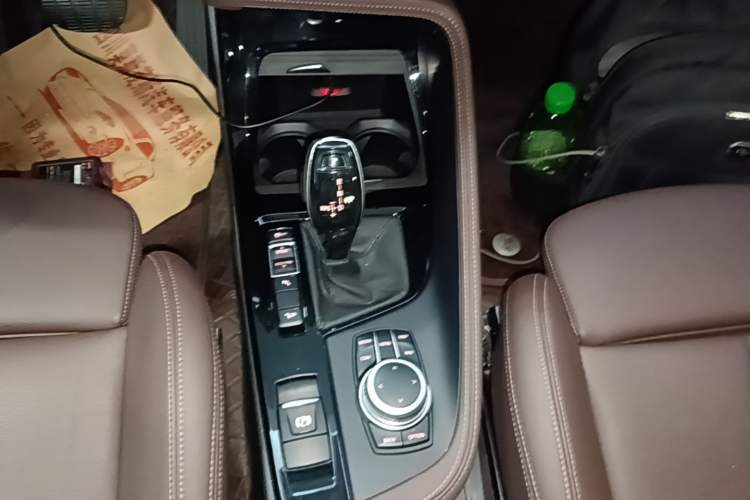 Used BMW X1 2020 xDrive25Li Luxury Edition Gear Lever