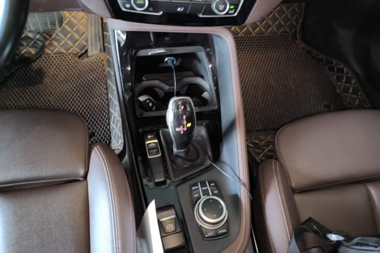 Used BMW X1 2020 sDrive20Li Premium Edition Gear Lever