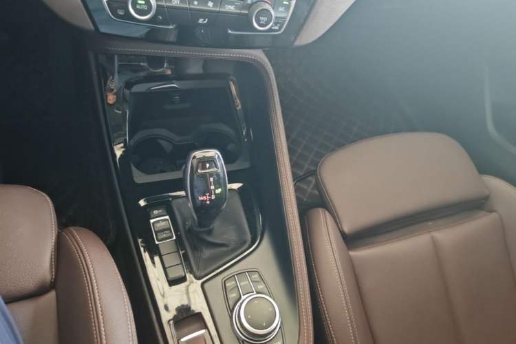Used BMW X1 2020 sDrive20Li Premium Edition Gear Lever