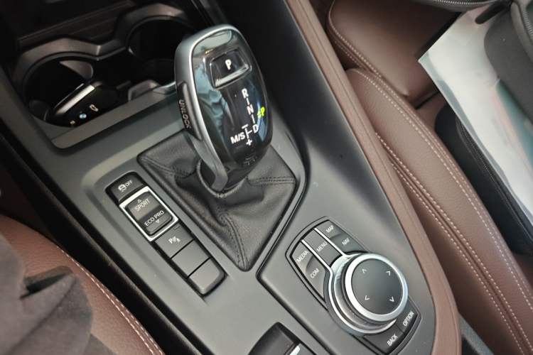 Used BMW X1 2020 sDrive25Li Leading Model Gear Lever