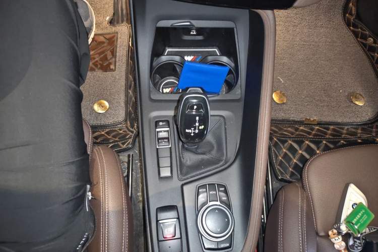 Used BMW X1 2020 sDrive25Li Leading Model Gear Lever