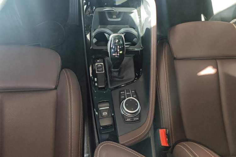 Used BMW X1 2020 sDrive20Li Premium Edition Gear Lever