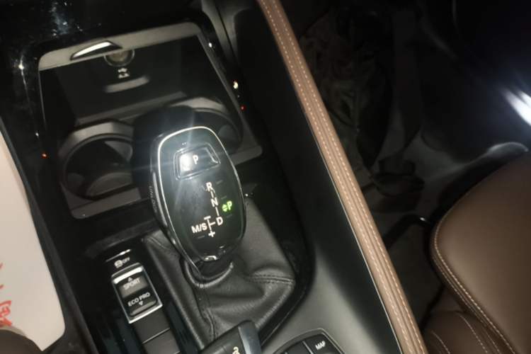 Used BMW X1 2020 sDrive20Li Premium Edition Gear Lever