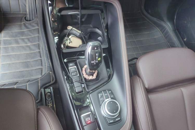 Used BMW X1 2020 sDrive20Li Premium Edition Gear Lever