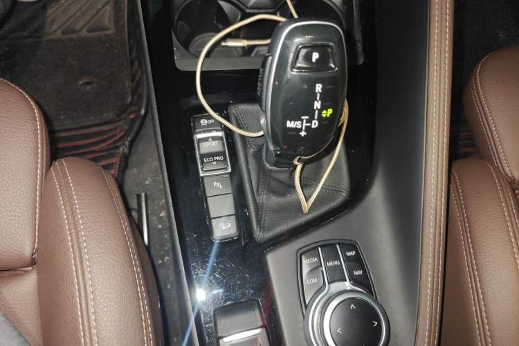 Used BMW X1 2020 xDrive25Li Luxury Edition Gear Lever