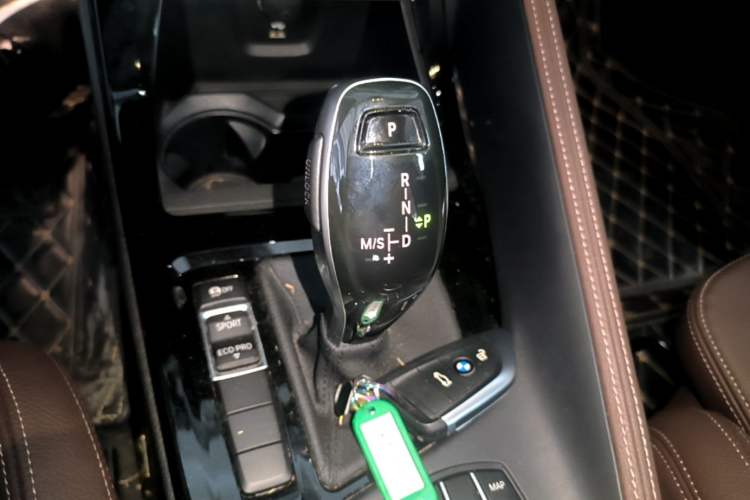Used BMW X1 2020 sDrive20Li Premium Edition Gear Lever