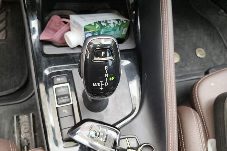Used BMW X1 2020 xDrive25Li Luxury Edition Gear Lever