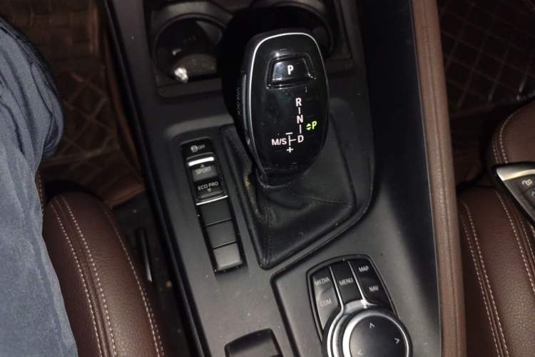 Used BMW X1 2020 sDrive25Li Leading Model Gear Lever