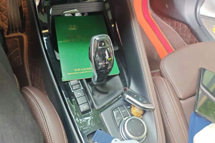 Used BMW X1 2020 xDrive25Li Luxury Edition Gear Lever