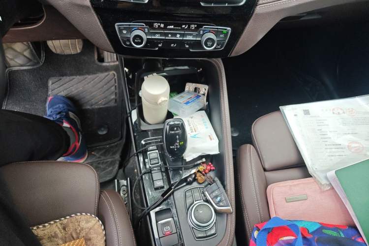 Used BMW X1 2020 xDrive25Li Luxury Edition Gear Lever