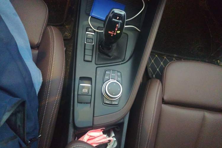 Used BMW X1 2020 sDrive25Li Leading Model Gear Lever