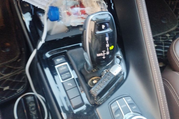 Used BMW X1 2020 sDrive20Li Premium Edition Gear Lever