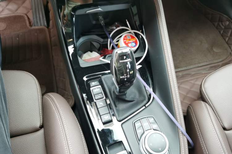 Used BMW X1 2020 xDrive25Li Luxury Edition Gear Lever