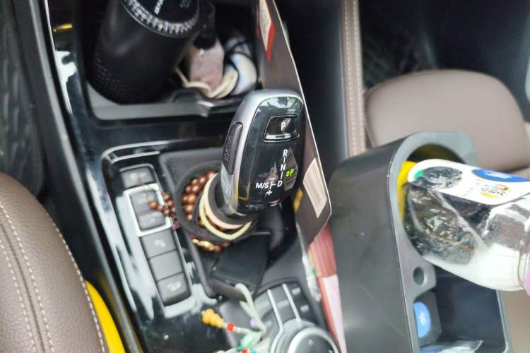 Used BMW X1 2020 xDrive25Li Luxury Edition Gear Lever