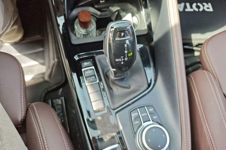 Used BMW X1 2020 sDrive20Li Premium Edition Gear Lever