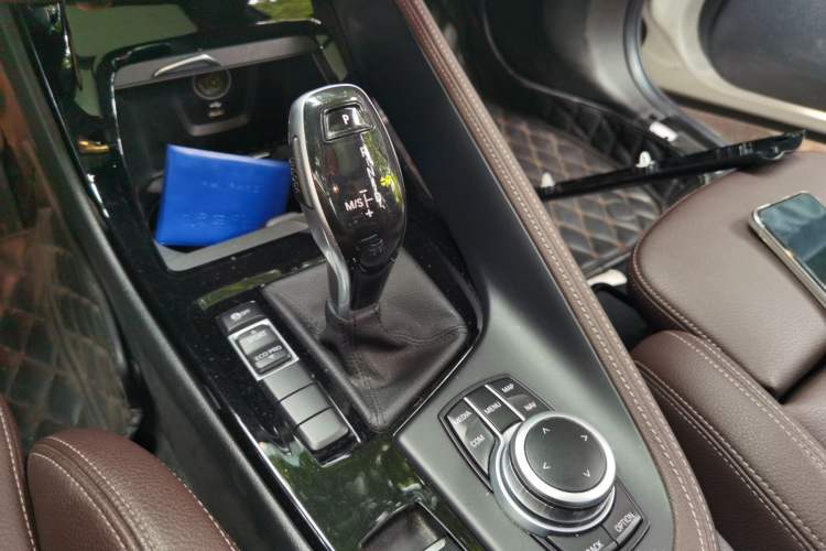 Used BMW X1 2020 sDrive20Li Premium Edition Gear Lever