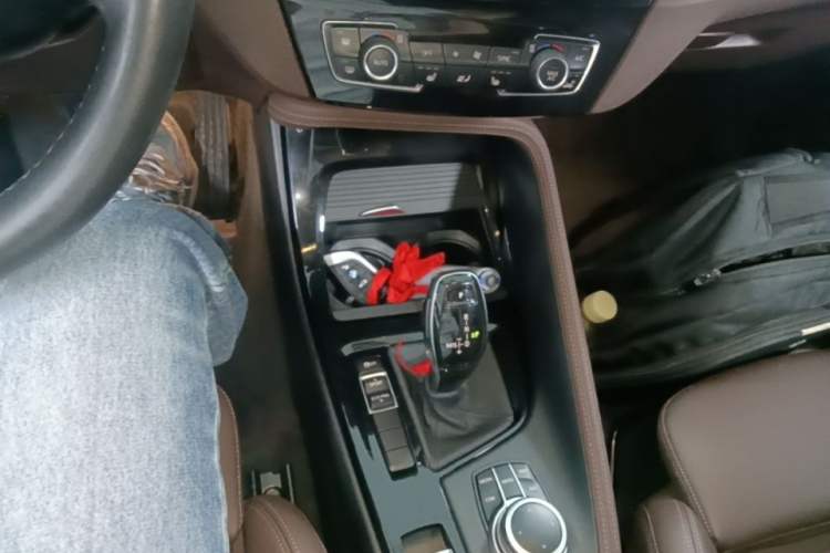 Used BMW X1 2020 sDrive20Li Premium Edition Gear Lever