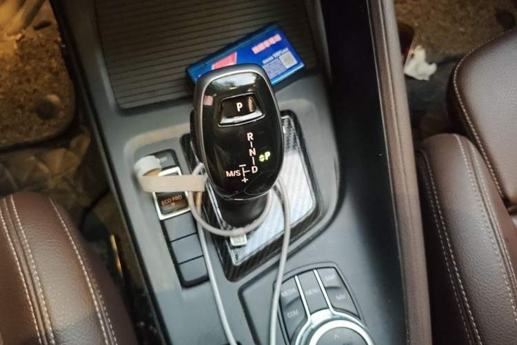 Used BMW X1 2020 sDrive25Li Leading Model Gear Lever