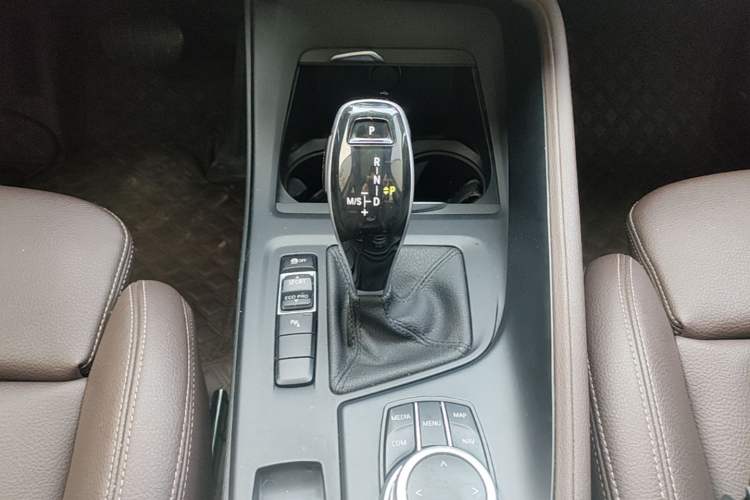 Used BMW X1 2020 sDrive25Li Leading Model Gear Lever