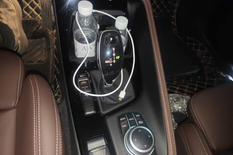Used BMW X1 2020 sDrive20Li Premium Edition Gear Lever