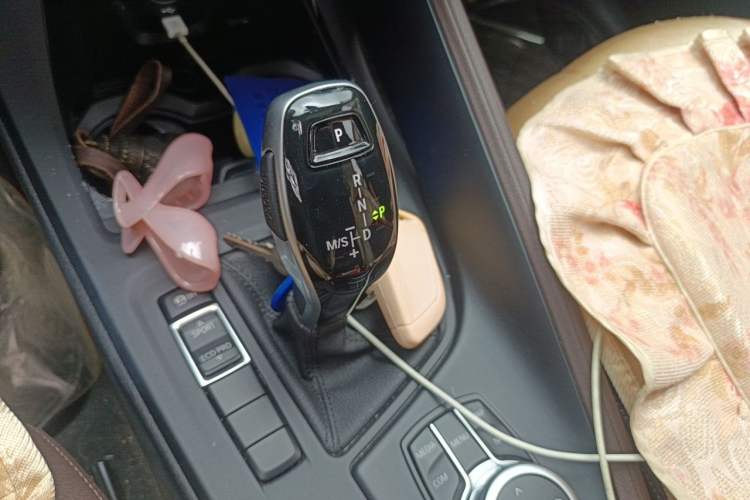 Used BMW X1 2020 sDrive25Li Leading Model Gear Lever